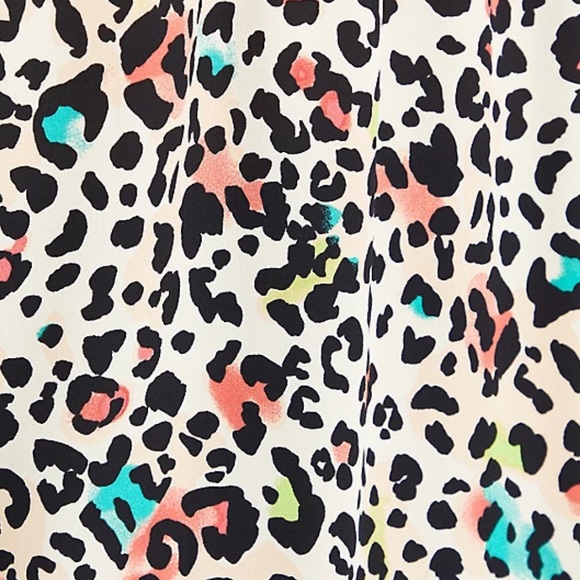 Hi-Low Tunic Georgette Watercolor Leopard - Picture 7 of 7